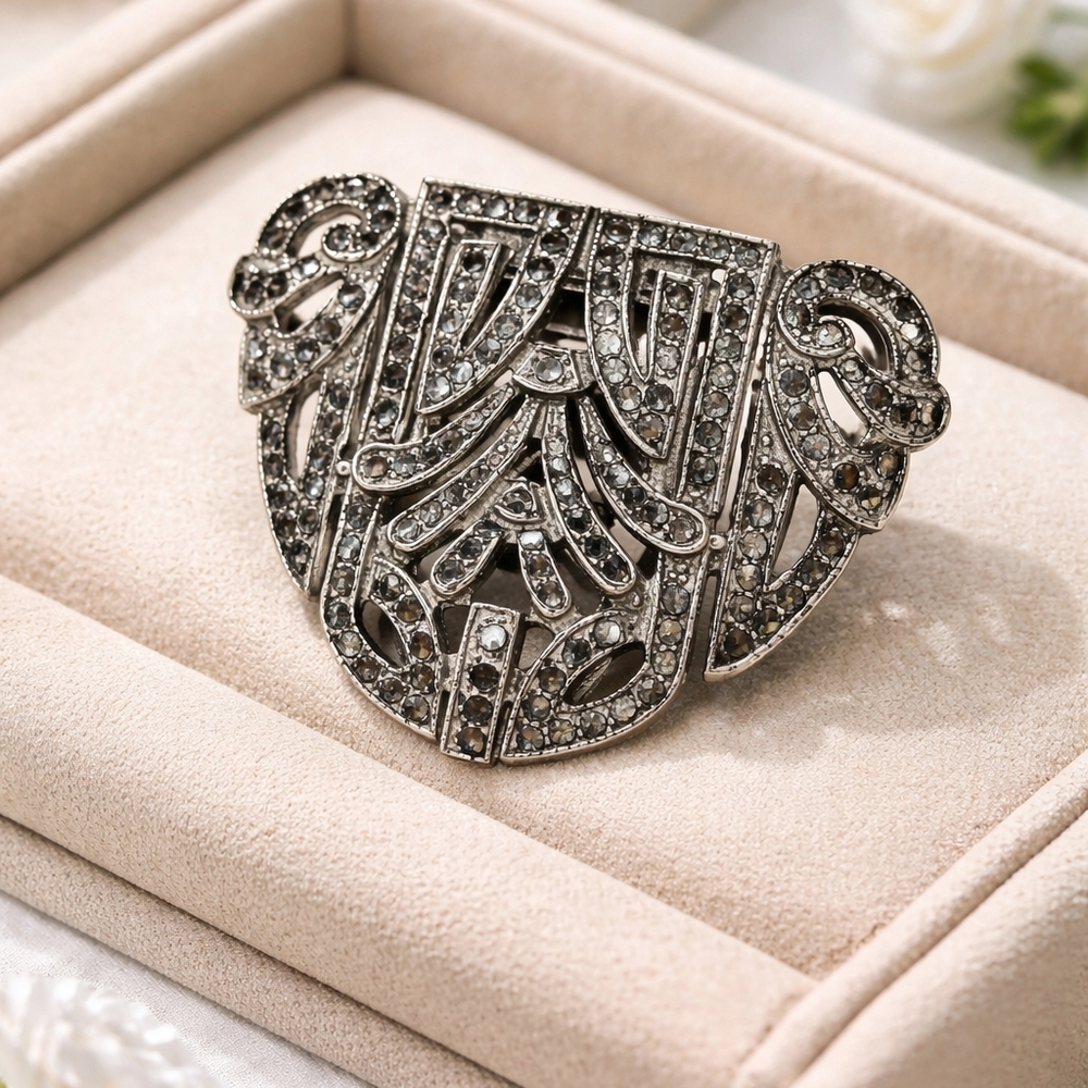 Vintage Classic ART deco Triangular Rhinestone Dress‎ Clip Fur Clip Brooch
